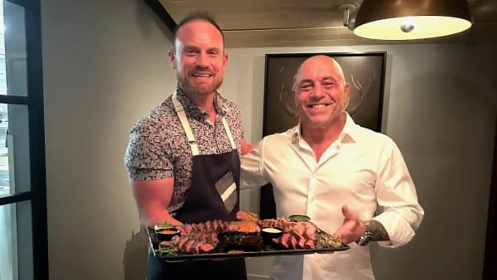 🍽️ 𝗕𝗲𝗹𝗼𝘃𝗲𝗱 𝗪𝗼𝗼𝗱𝗹𝗮𝗻𝗱𝘀 𝗦𝘁𝗲𝗮𝗸𝗵𝗼𝘂𝘀𝗲 𝗧𝗥𝗜𝗦 𝗖𝗹𝗼𝘀𝗲𝘀 𝗔𝗳𝘁𝗲𝗿 𝗖𝗵𝗲𝗳 𝗥𝗲𝘀𝗶𝗴𝗻𝗮𝘁𝗶𝗼𝗻 